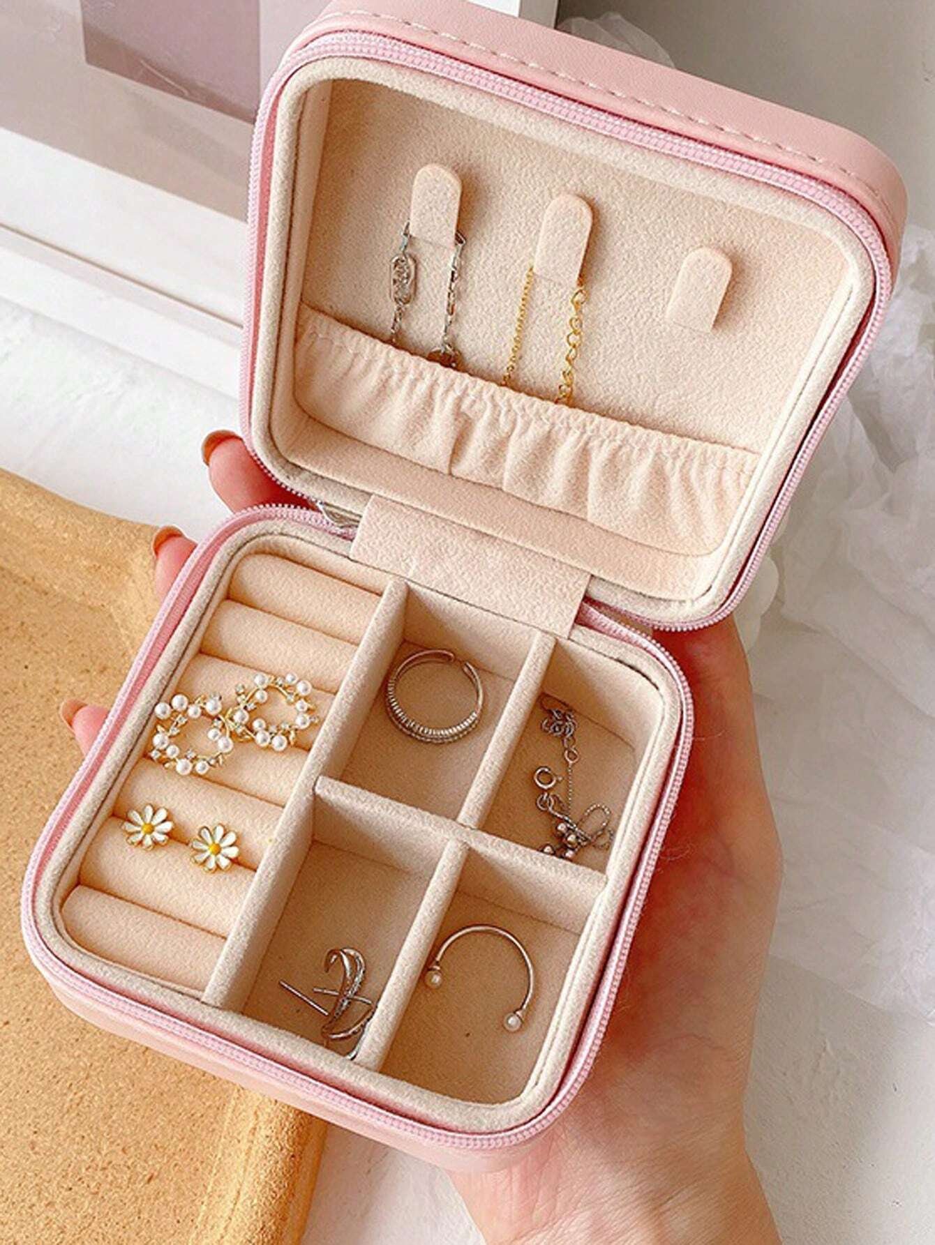 Jewelry Storage Box leather Jewelry Stand Earrings Ring Box Cosmetics Beauty Container Organizer (random color) - Image 3