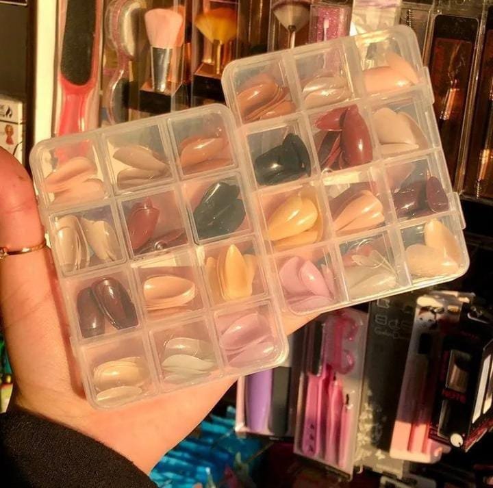 Artificial Nails 144 pcs With Nail Glue, Beautiful Fancy Fake Nails (Random color) - Image 4