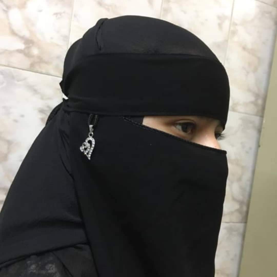 Chiffon Saudi Locket Niqab - Premium A1 Quality Black Face Veil (Black) (Random Locket )